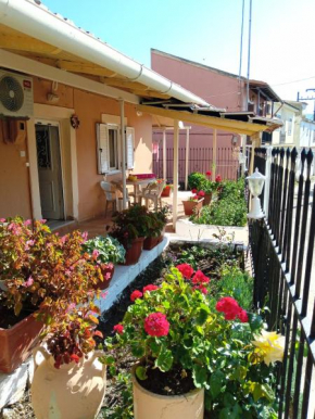 Villa Angela, Traditional Villa in the village